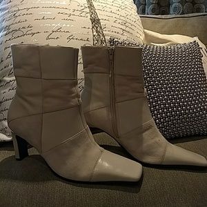 Diana ferrari Suede and Leather boots size 7